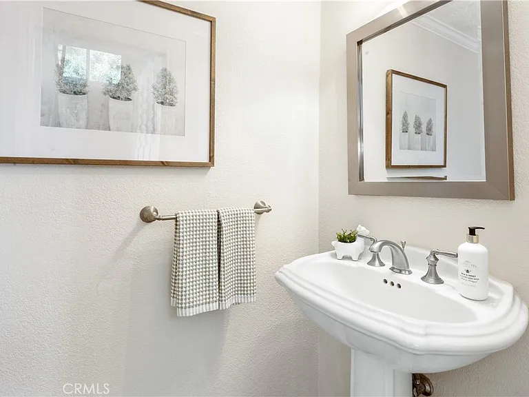 3554 Seaglen Dr — Photo 18