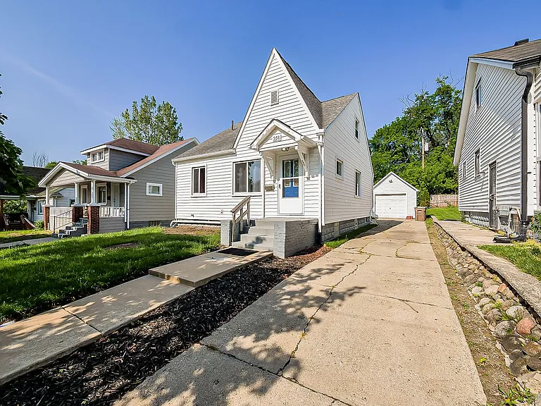 358 S Marshall St — Photo 38
