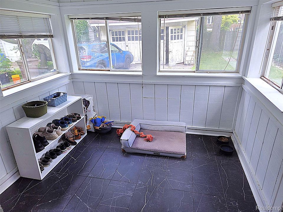 205 E Iroquois Rd, photo 23