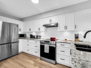 10866 City Pkwy #222, Surrey, BC