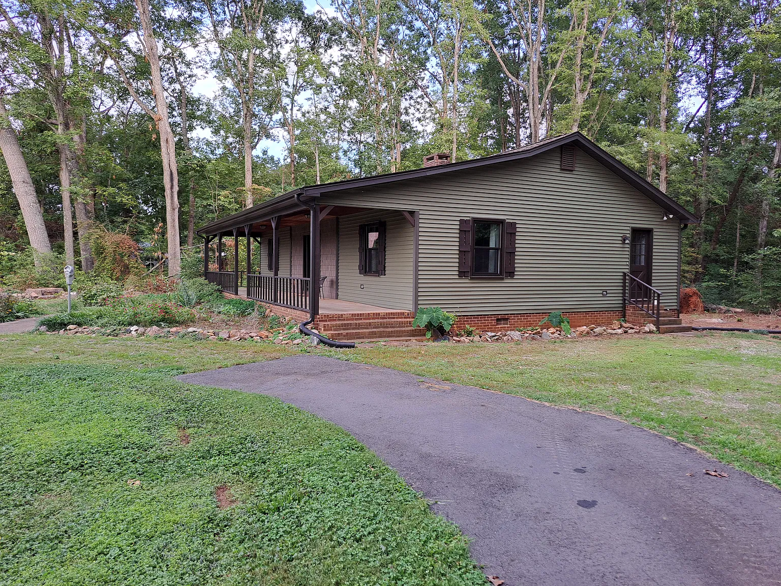 1321 Lewis Farm Rd — Photo 2