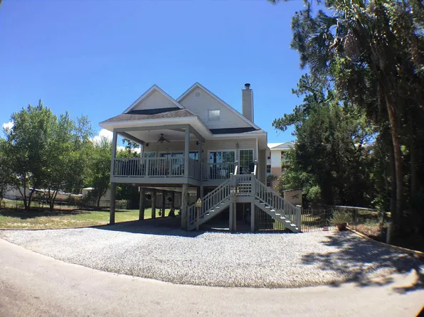 110 35th St, Mexico Beach, FL 32456