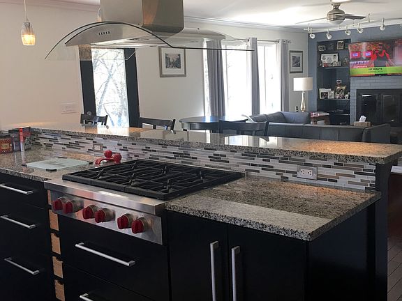 10 ft island - Wolfe cooktop