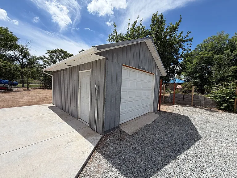 1143 De Vargas Ct SE — Photo 30