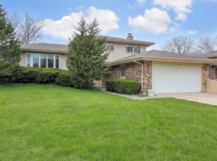 7940 Glen Ln, Darien, IL