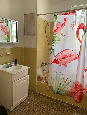 Rented by Voro, LLC | media 17