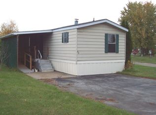 80 Fox Cir, Lockport, NY 14094