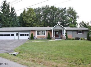 1632 Holly Ridge Dr, Altoona, PA 16601