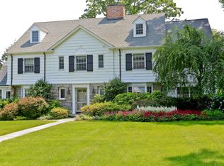 22 Overlook Rd, Scarsdale, NY 10583