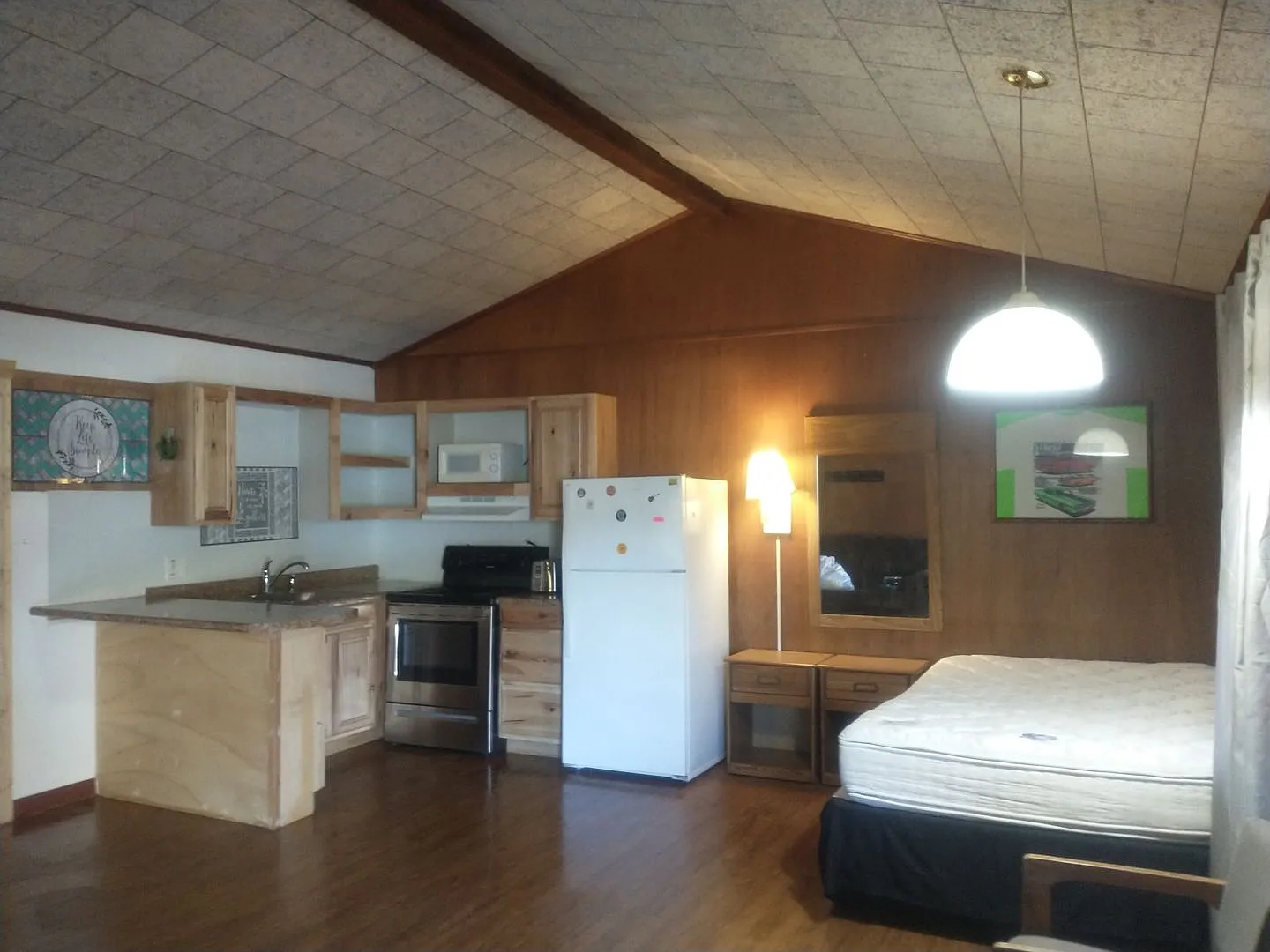 Gearhead Inn — Photo 1