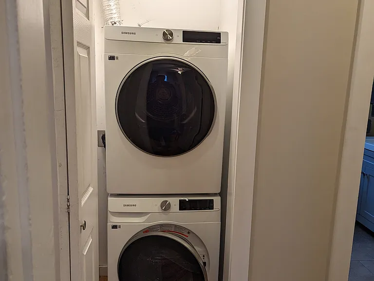 54 William St #2 — Photo 9