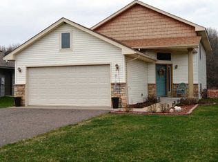 30322 Fox Run Rd, Stacy, MN 55079