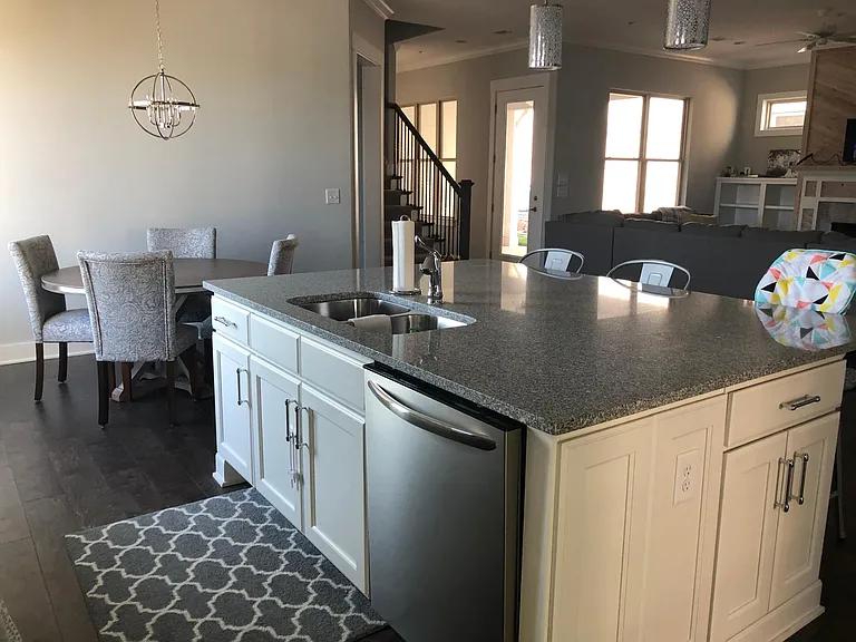 2408 Marco St — Photo 3
