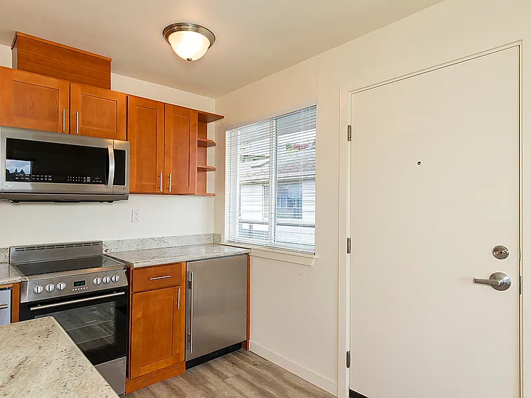 Back Nine Apartments - Located on the west slope of Queen Anne — Photo 33