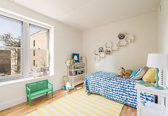 5th image of 310 Clarkson Ave APT 320