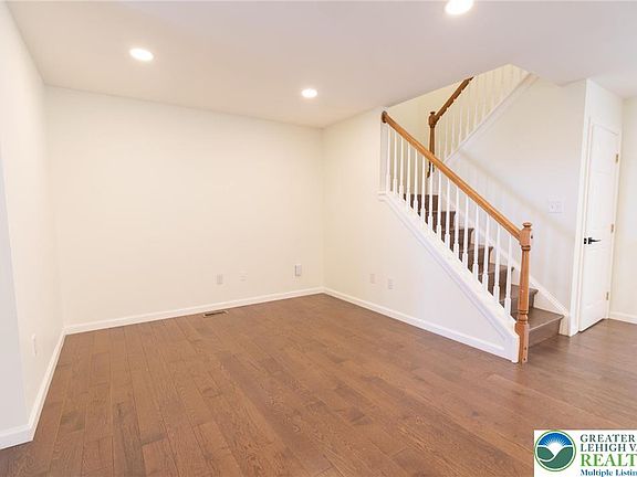 2nd image of 1319 Mohr Cir