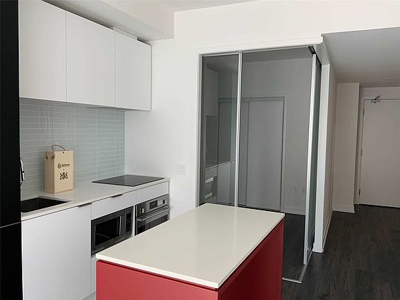 4th image of 33 Helendale Ave #814