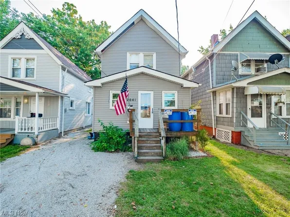 2041 W 106th St, Cleveland, OH 44102