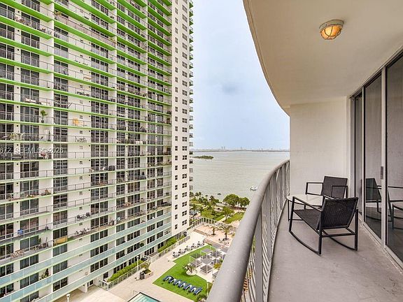 5th image of 1750 N Bayshore Dr APT 1909