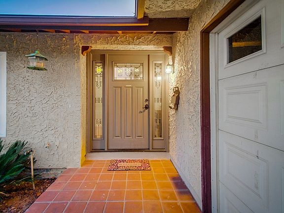4th image of 704 Butterfield Ln