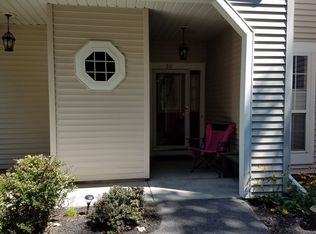 211 Diamond Rock Cir, Troy, NY 12182