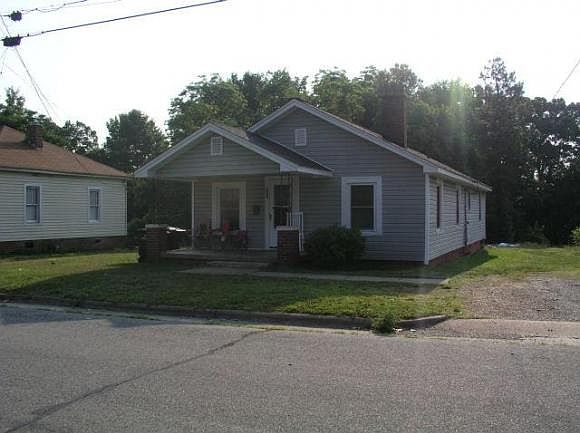 1st image of 607 Pine St