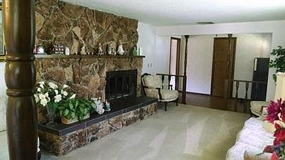 3rd image of 4851 40th Ln SE