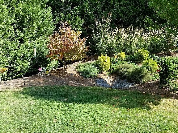 3rd image of 109 Abbotswood Pl