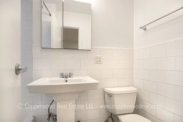 Rented by Copperwood Real Estate | media 14