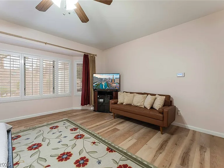 2565 Leighton Ave — Photo 26