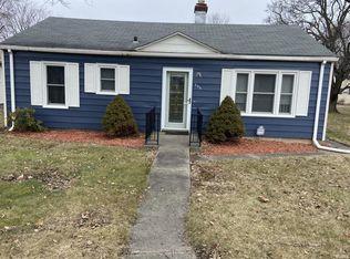 206 Drake Rd, Kendallville, IN 46755