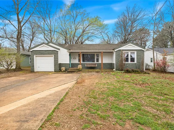 243 W North St, Fayetteville, AR 72701