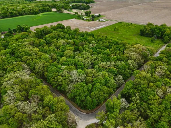E Park Ave, Effingham, IL 62401