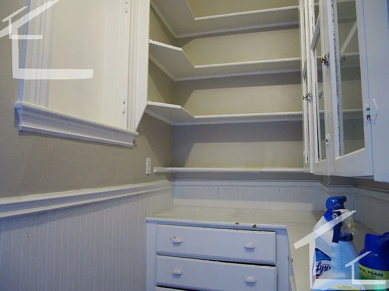 21 Euston St #7 — Photo 10