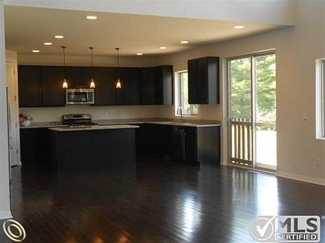 5th image of 1379 Wildflower Ct
