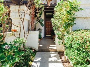 17248 Palisades Cir, Pacific Palisades, CA 90272