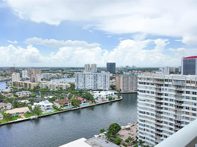 1985 S Ocean Dr #22E — Photo 4