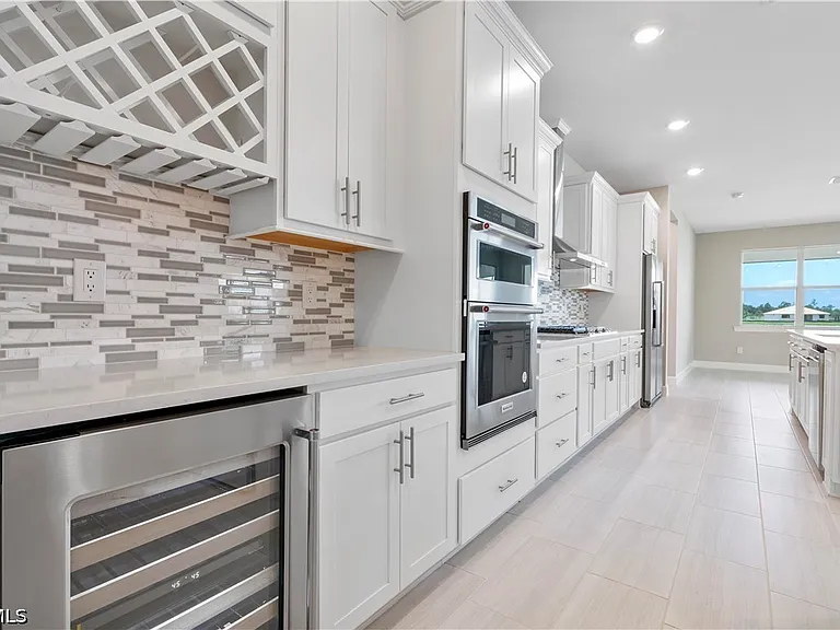 16056 Shoreline Dr — Photo 11