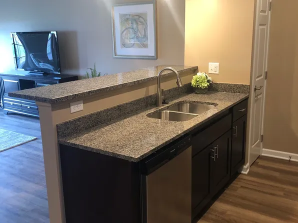 Woodside Villas Apartments