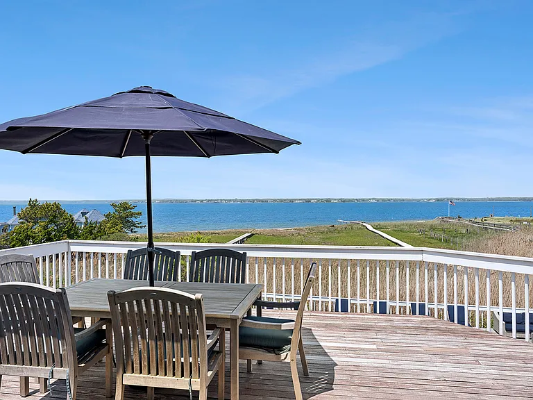 588 Dune Rd — Photo 8