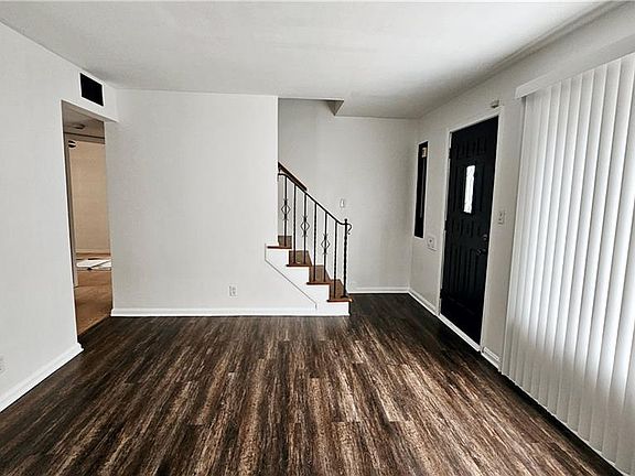 4th image of 3900 Wetzel Ave