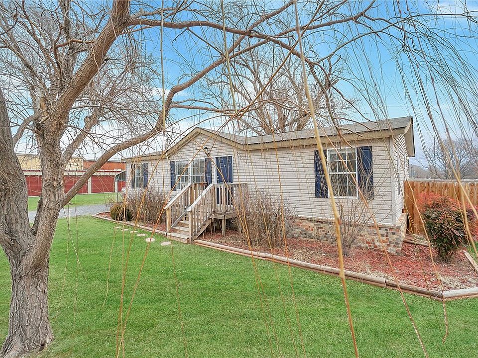 120 S Broadway St, Sayre, OK 73662 Zillow