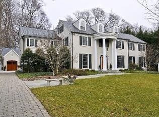 6111 Kennedy Dr, Chevy Chase, MD 20815