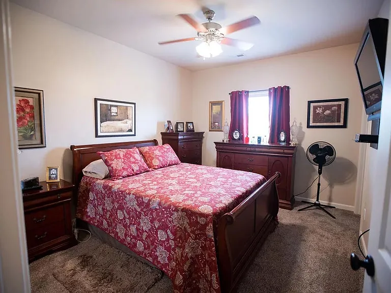 Enclave Apartmants — Photo 19