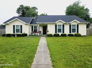 110 Ambray Ct, Jacksonville, NC 28540