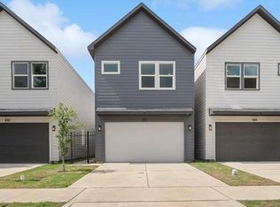 890 Paul Quinn St, Houston, TX 77091