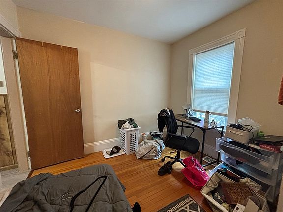 4th image of 33 Jefferson St #9