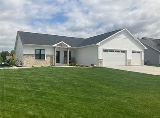 W5678 Hoelzel Way, Appleton, WI 54915