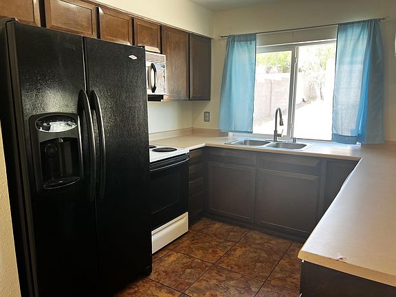 4th image of 6509 Martin Ct NE