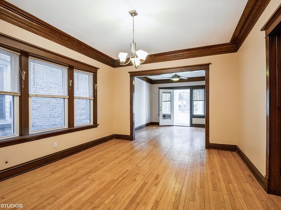 **NOTE _ ALL ROOMS ARE BEING PAINTED BENJAMIN MOORE CHANTILLY LACE
Loads of light in the unit with new windows including blinds.